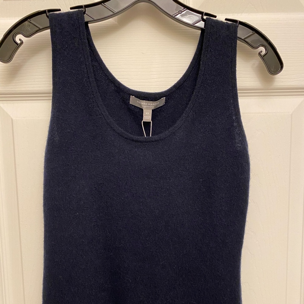 NWT Newman Marcus Cashmere Sweater